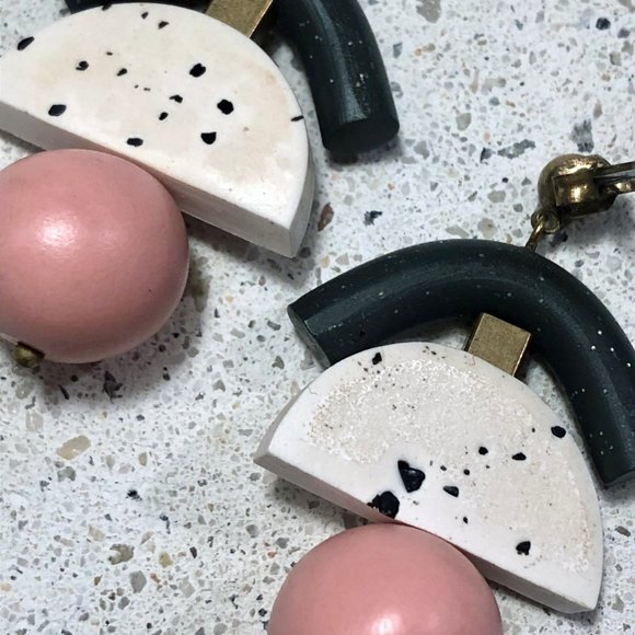 IEBIS Green Pink White Spot Polymer Clay Earrings - Picture 5 of 8